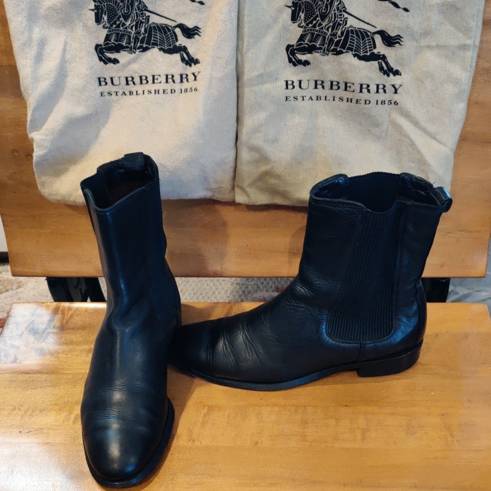 Authenticated Burberry Black Size 41 Chelsea Boots With Bags Made In Italy